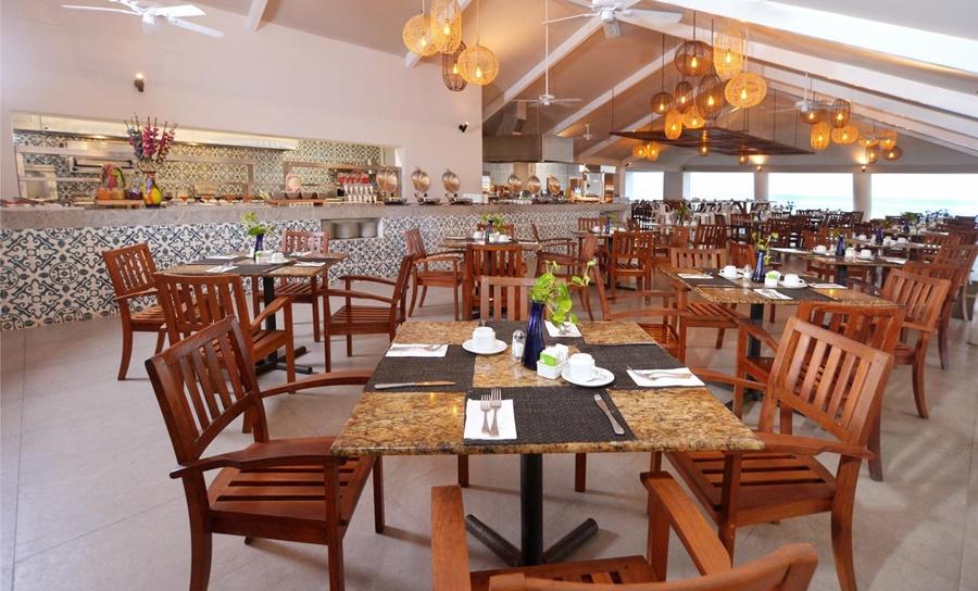 Emporio Ixtapa Hotel Ixtapa  Exterior photo The restaurant