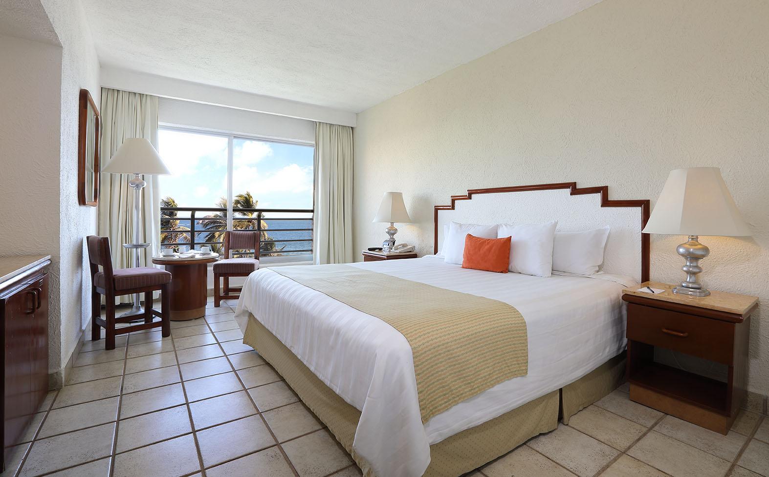 Emporio Ixtapa Hotel Ixtapa  Exterior photo A room at the hotel